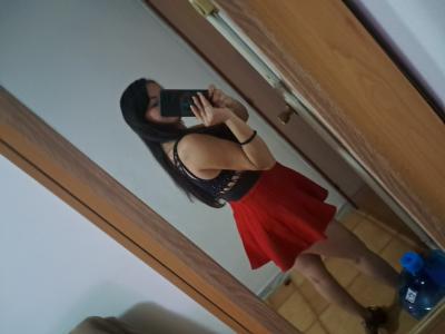 613508213: Chica busca chico en Barcelona