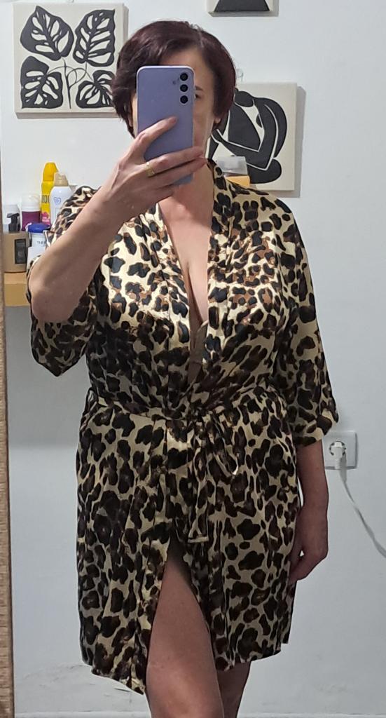 658779645: Chica busca chico en Sevilla