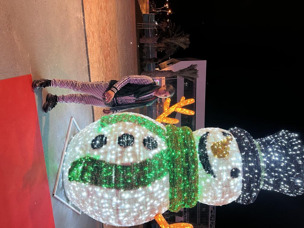 677295437: Chico busca chica en Almería