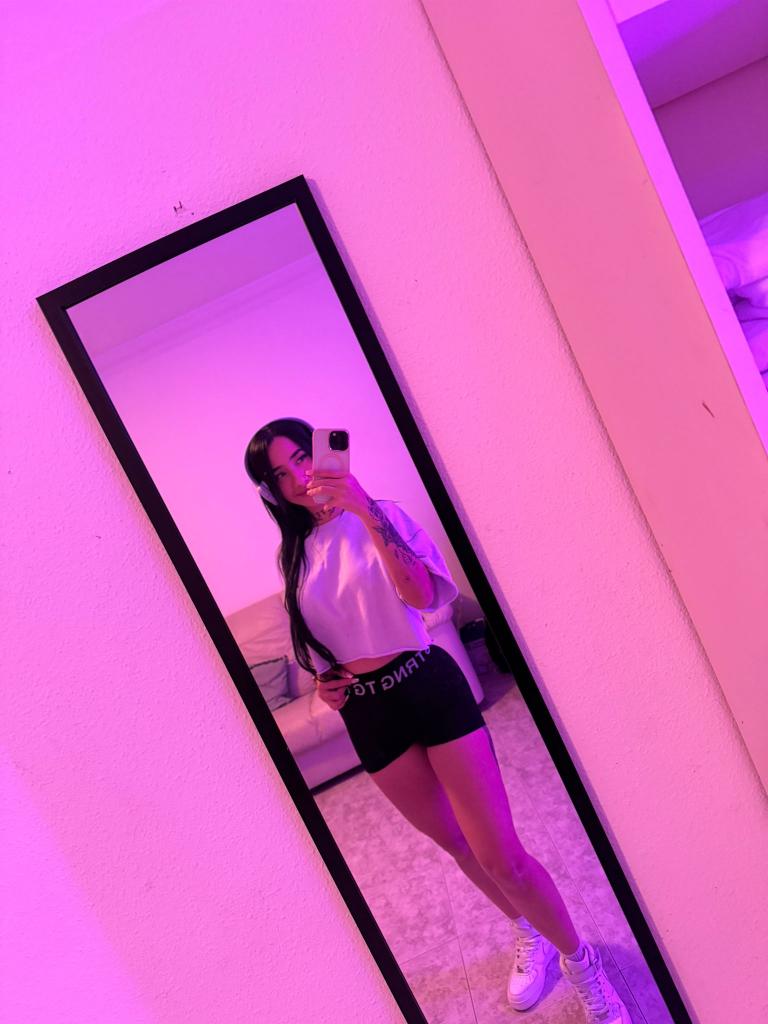 Chica busca chico en Tenerife: 