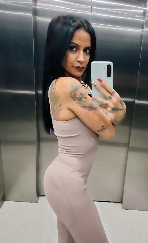 Chica busca chico en Almería: 