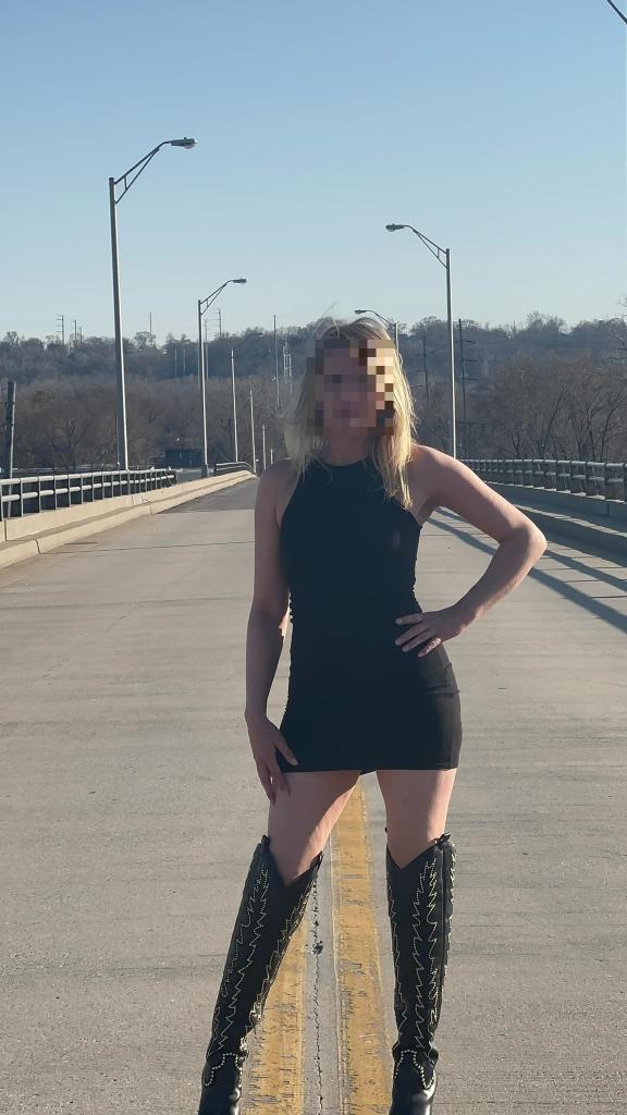 Chica busca chico en Sevilla: 