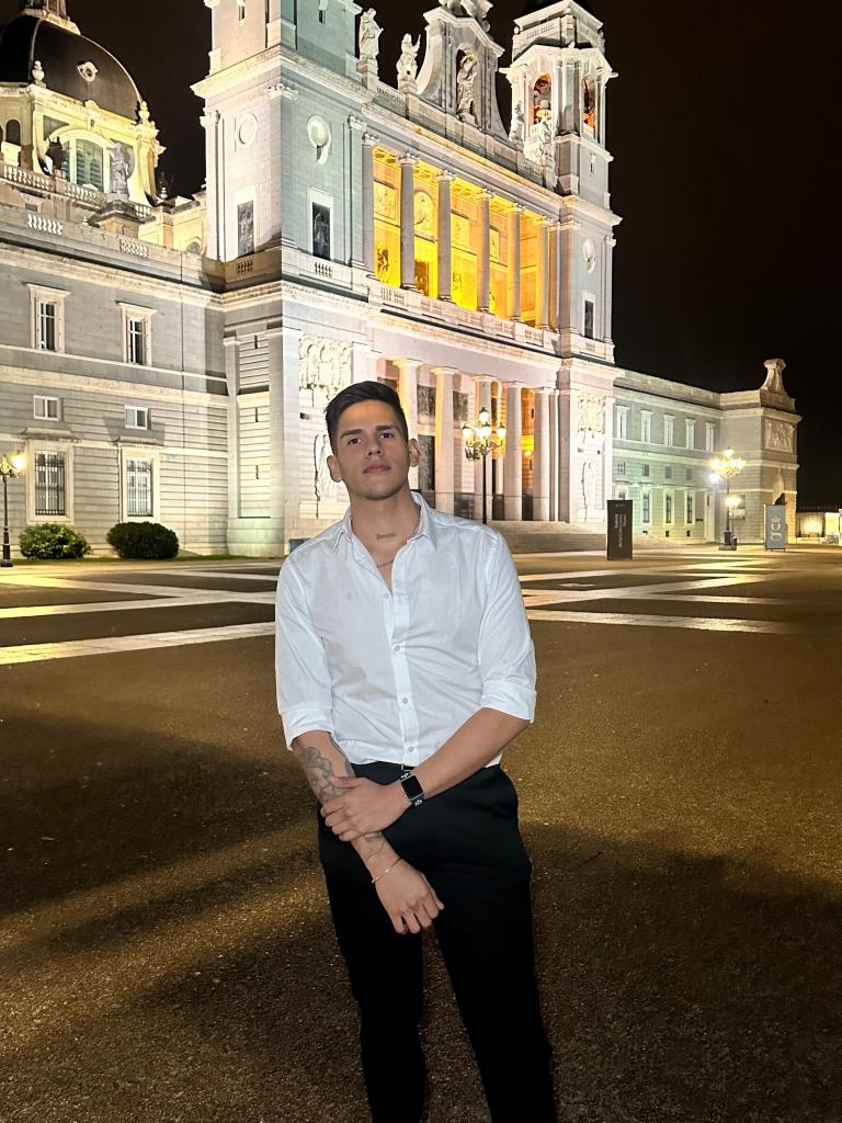 Chico busca chica en Madrid: 