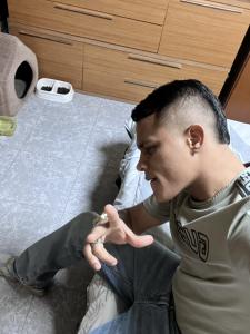 614632966: Chico busca chica en Valencia