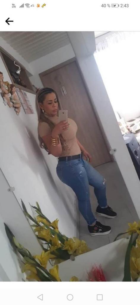632146322: Chica busca chico en Barcelona