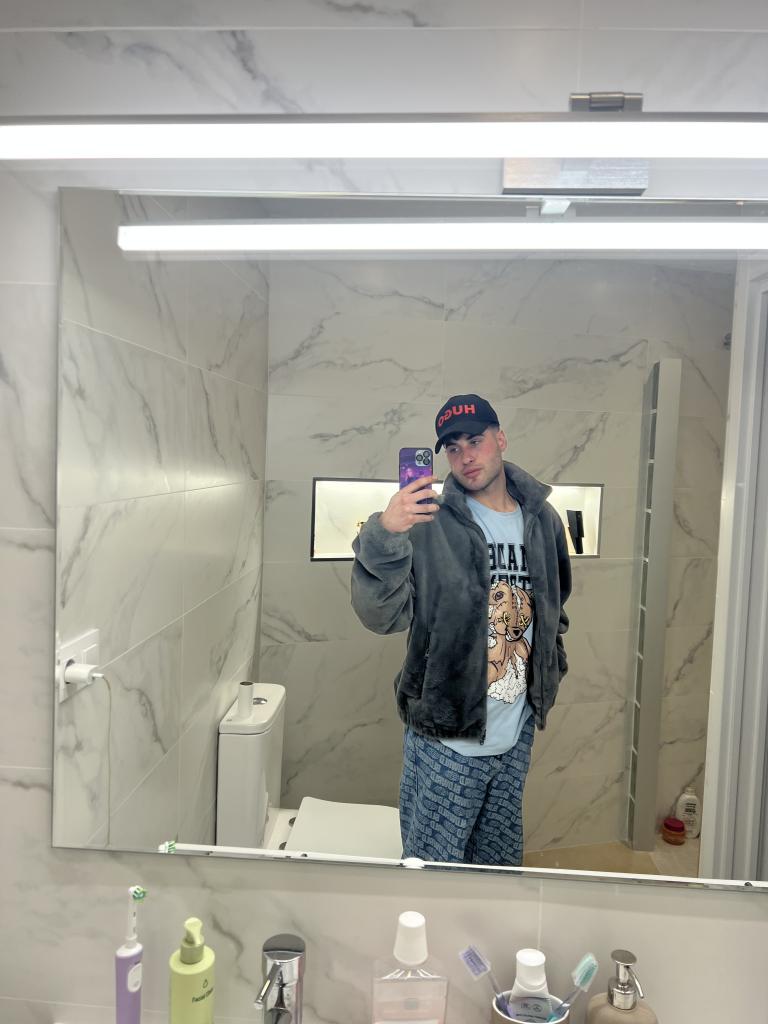 Chico busca chica en Barcelona: 