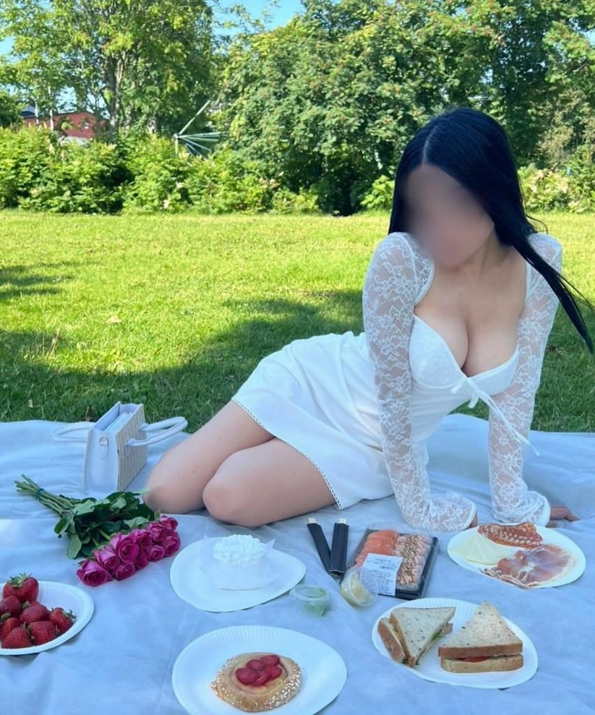 613442212: Chica busca chico en La Coruña