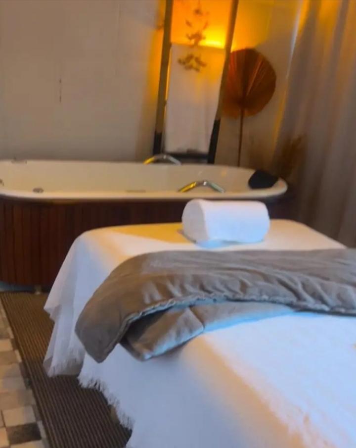 681294453: Chica busca chico en Málaga