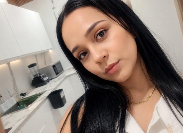 743015445: Chica busca chico en Murcia