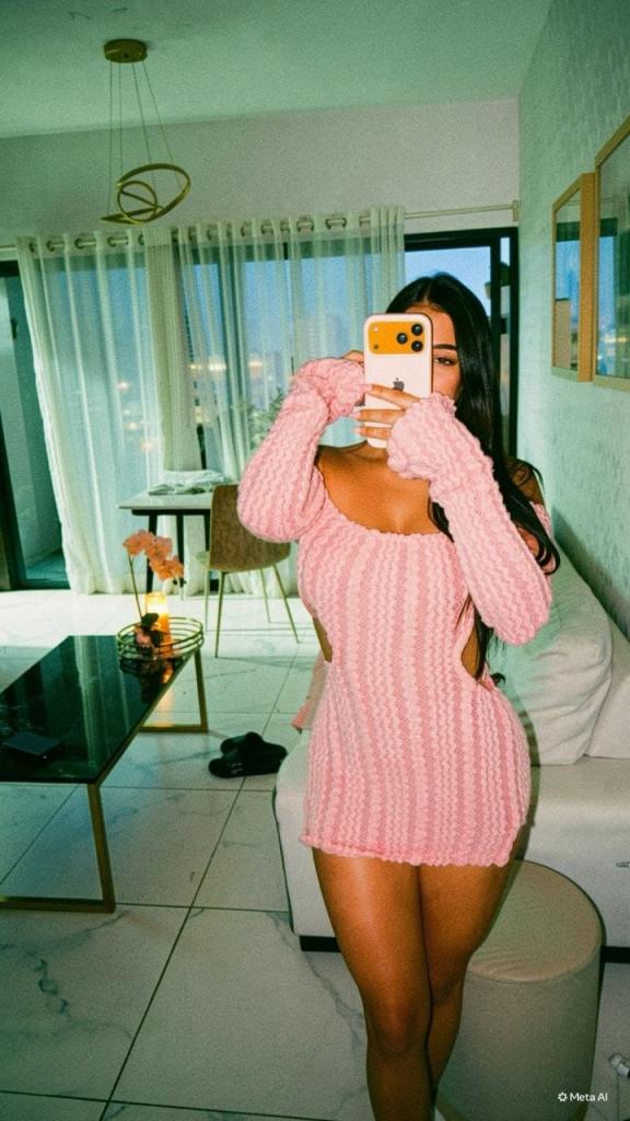 744256914: Chica busca chico en Málaga