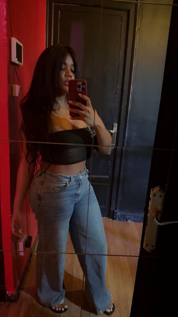 631686430: Chica busca chico en Barcelona