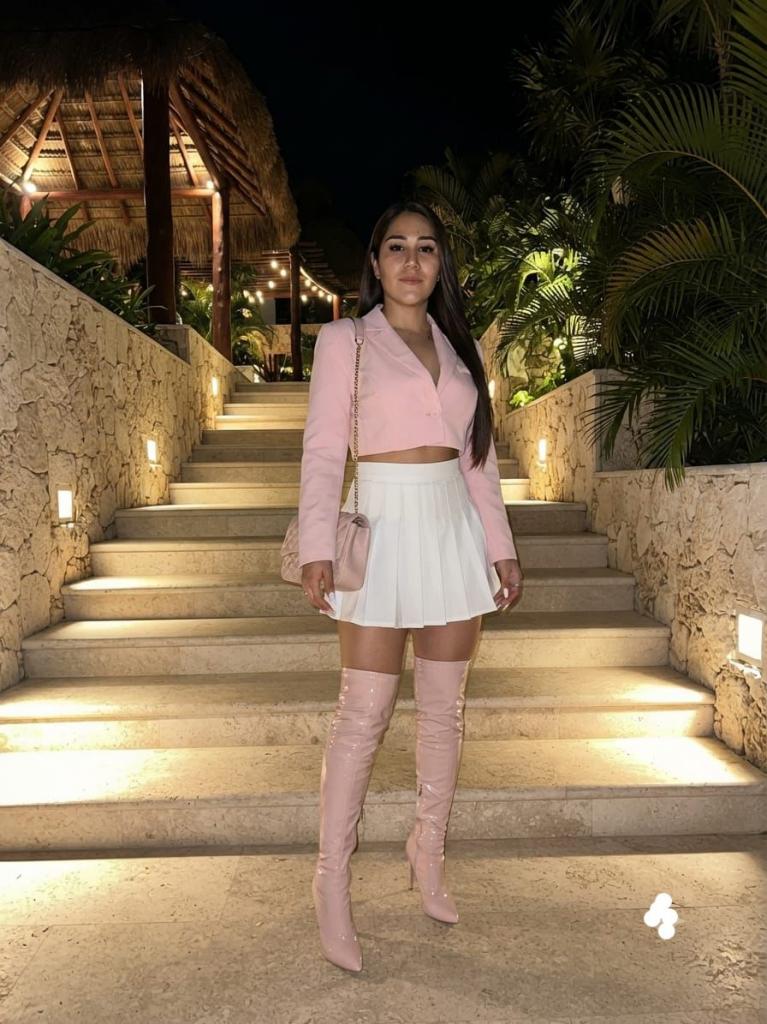 699345507: Chica busca chico en Madrid