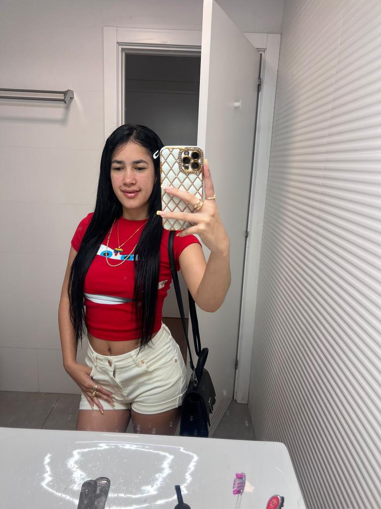 661782367: Chica busca chico en Pontevedra