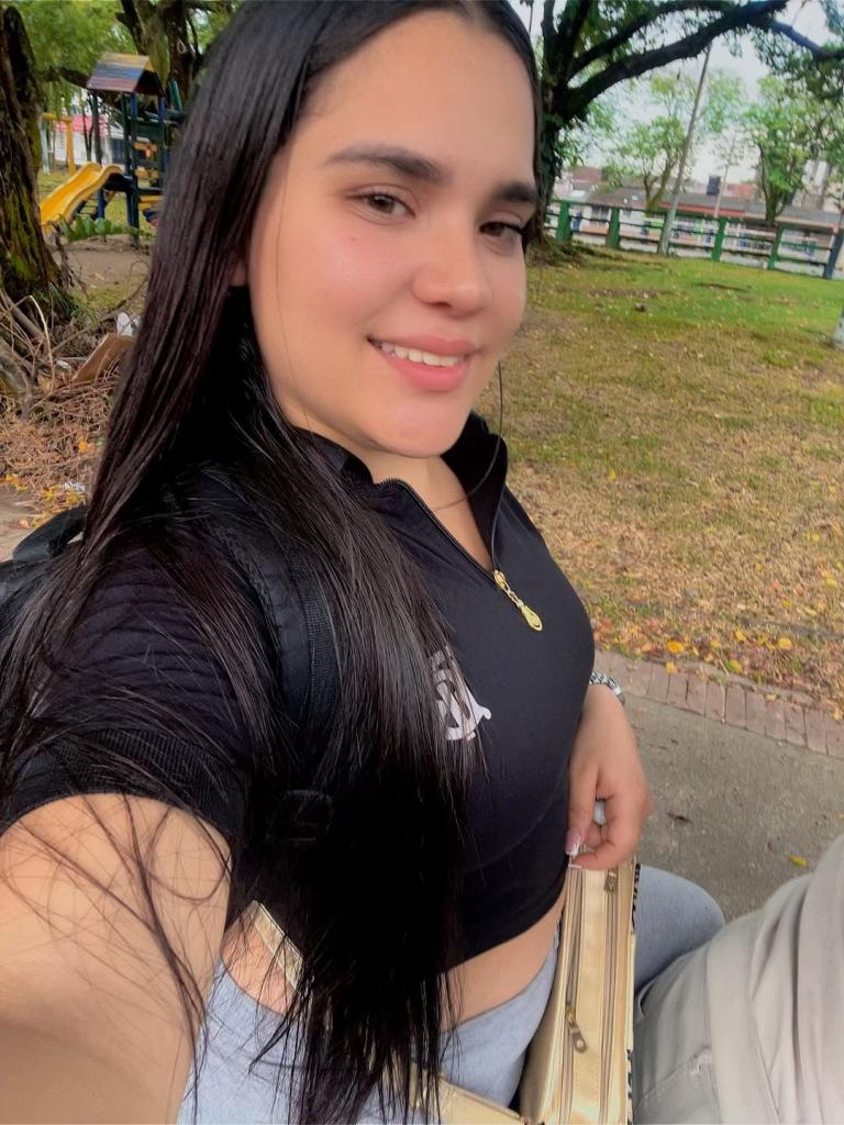 745006945: Chica busca chico en Murcia