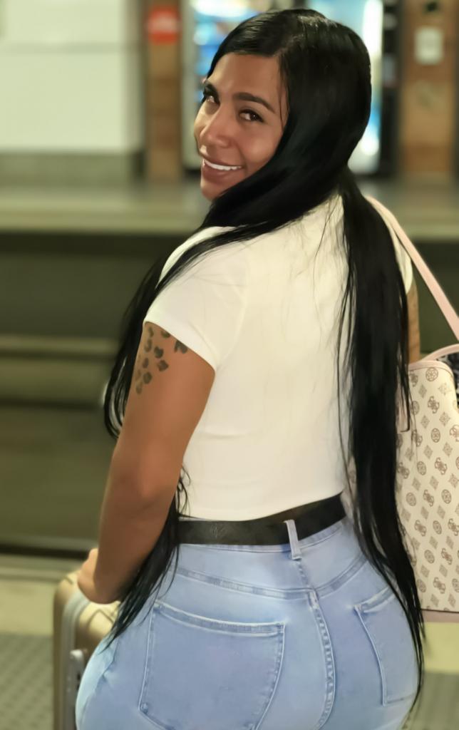 613434844: Travesti en Barcelona