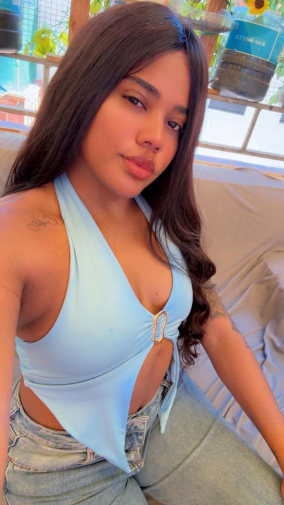 631686430: Chica busca chico en Barcelona
