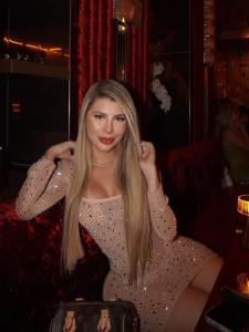 627507647: Chica busca chico en Ceuta