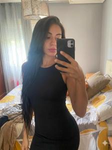 688394537: Chica busca chico en Madrid
