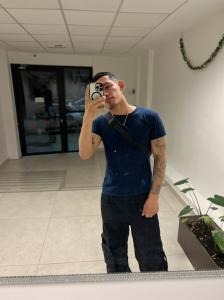 745076296: Chico busca chica en Cádiz