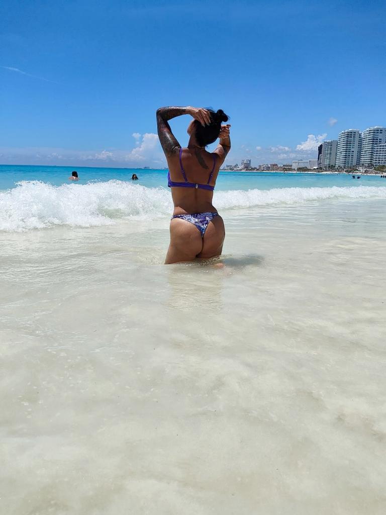 722559063: Chica busca chico en Barcelona