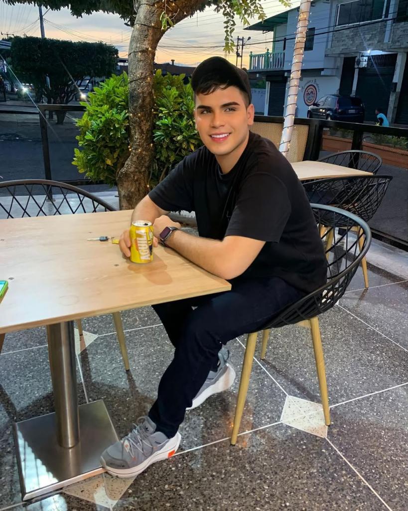 Chico busca chica en Cantabria: 