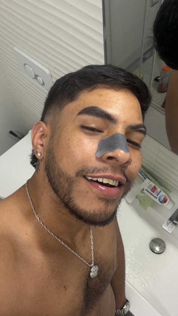 610332209: Chico busca chica en Valencia