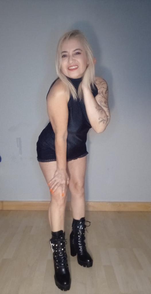 Chica busca chico en Lugo: 