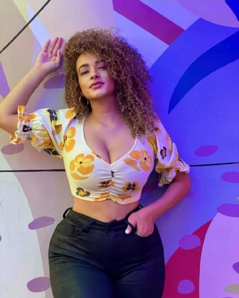 743075758: Chica busca chico en Madrid