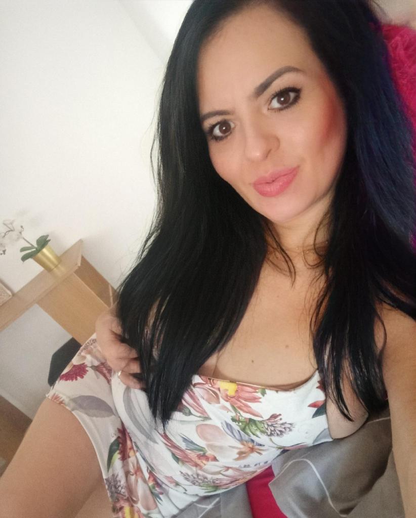 631858612: Chica busca chico en Murcia