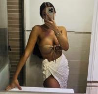 711221952: Chica busca chico en Barcelona