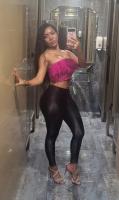 631317927: Chica busca chico en Gerona