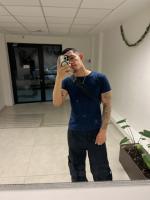 745076296: Chico busca chica en Cádiz