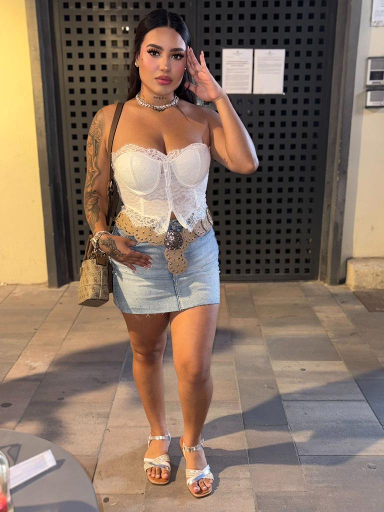 Chica busca chico en Almería: 