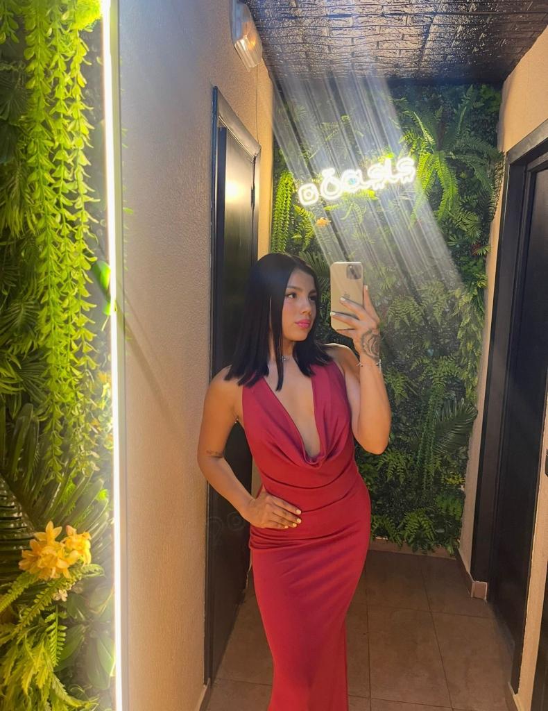 612283426: Chica busca chico en Barcelona