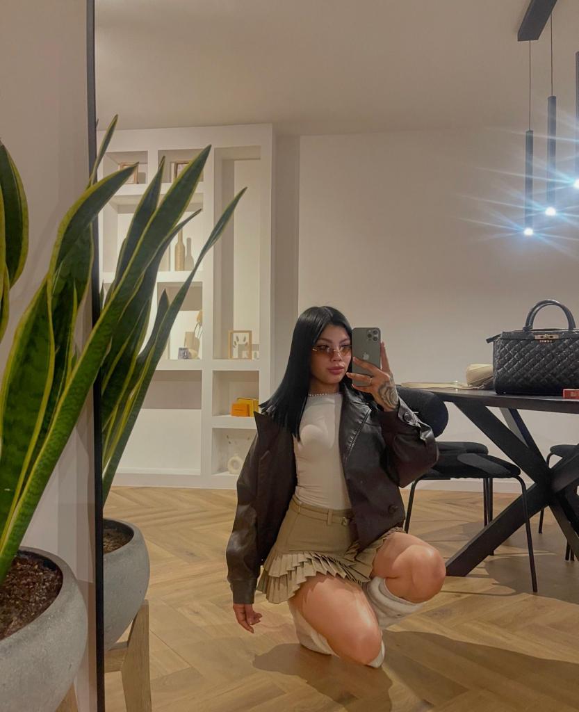 Chica busca chico en Barcelona: Chica busca chico