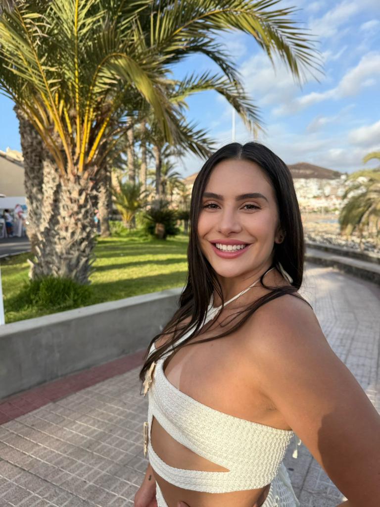 Chica busca chico en Tenerife: 