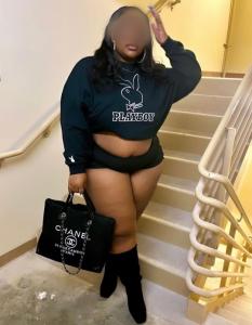 Chica busca chico en Huelva: 