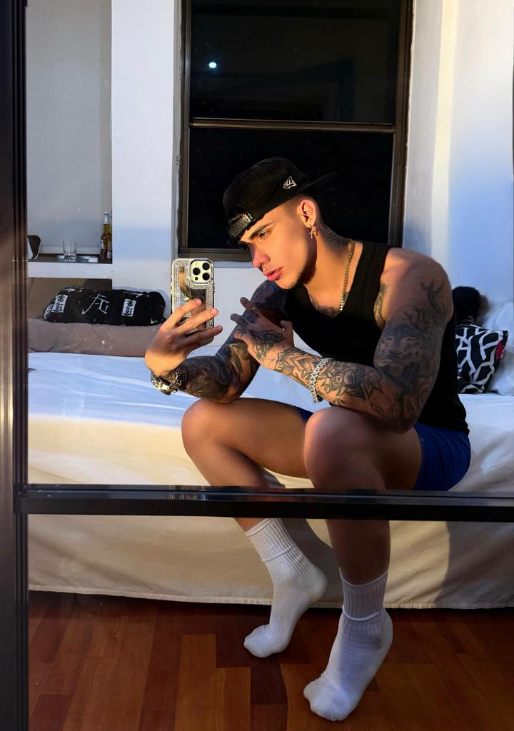 670688346: Chico busca chica en Madrid