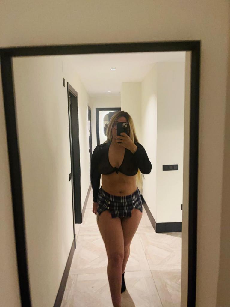 Chica busca chico en Granada: 