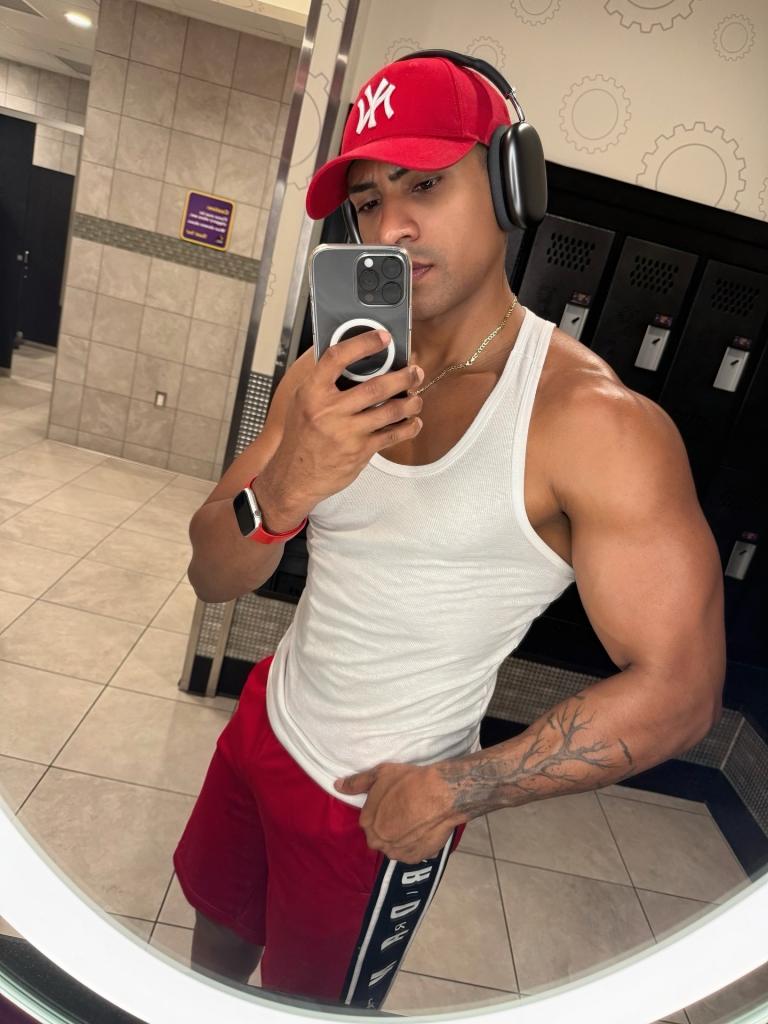 Chico busca chica en Málaga: 