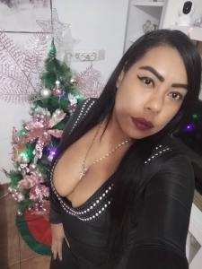 612477687: Chica busca chico en Sevilla