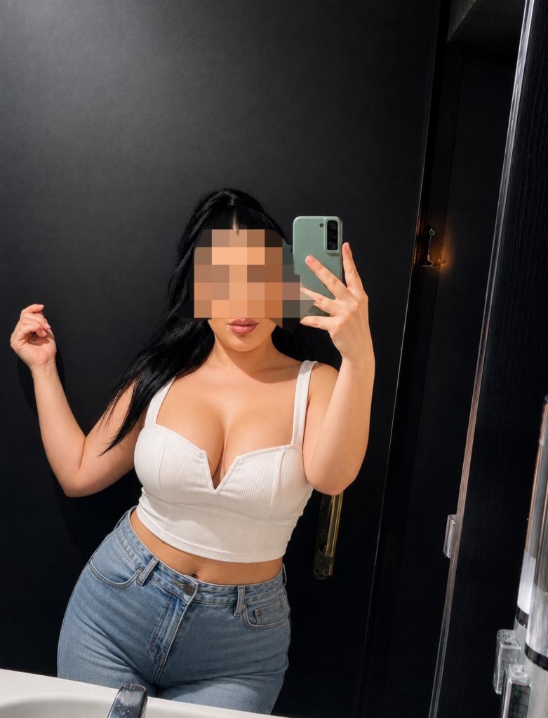 643860872: Chica busca chico en Cádiz