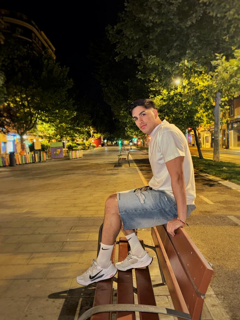 Chico busca chica en Zaragoza: 
