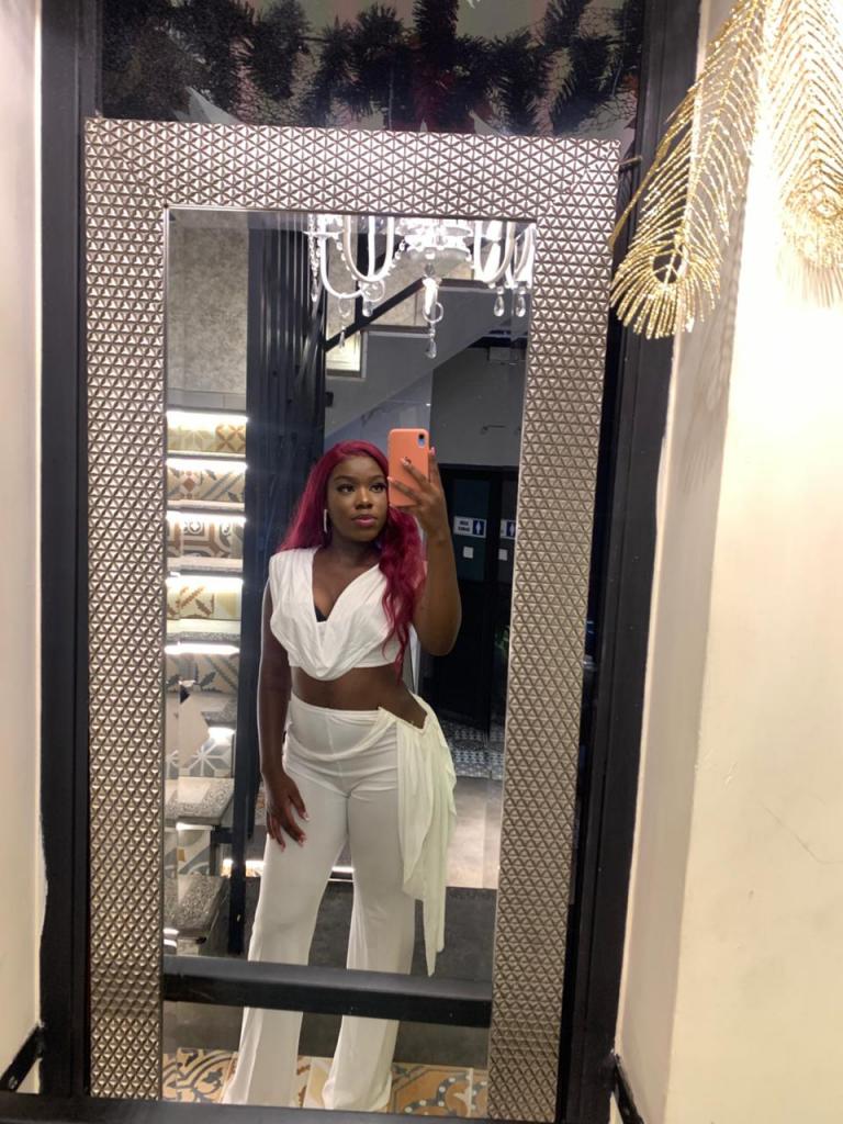 Chica busca chico en Valencia: Chica busca chico