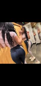 664318593: Chica busca chico en Sevilla