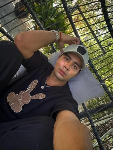 645368094: Chico busca chica en Madrid