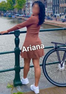 613804629: Chica busca chico en Barcelona