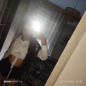 624095449: Chica busca chico en Sevilla