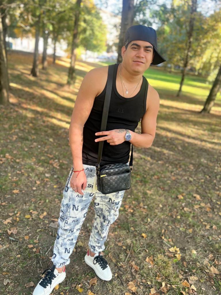 604110863: Chico busca chica en Navarra