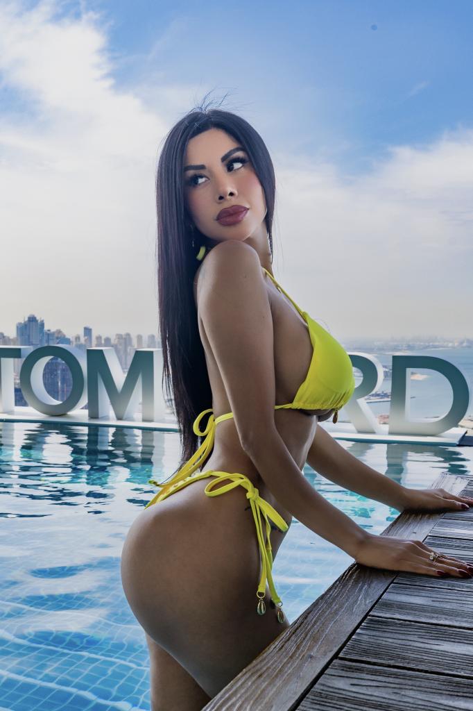 613860565: Chica busca chico en Málaga